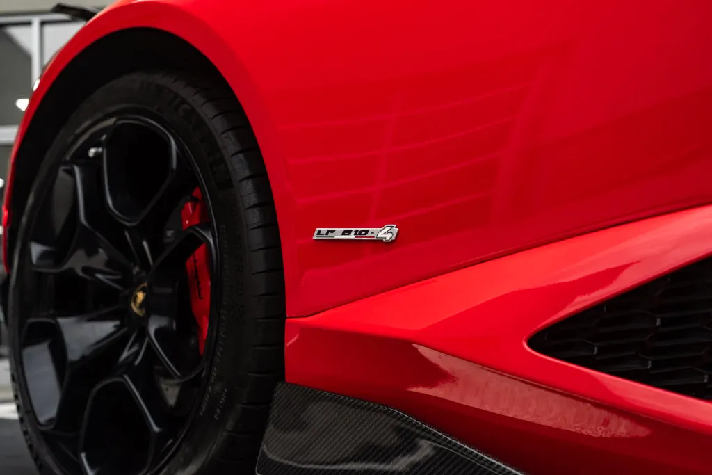 Lamborghini Huracan photo 10