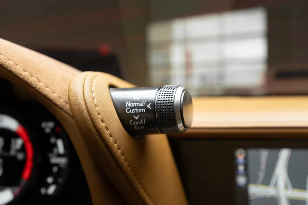 Lexus LC photo 29