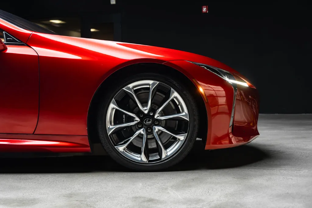 Lexus LC photo 9