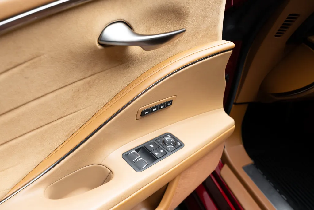 Lexus LC photo 22
