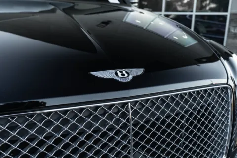 More photos of 2021 Bentley Bentayga V8 at Atlanta Autos, GA