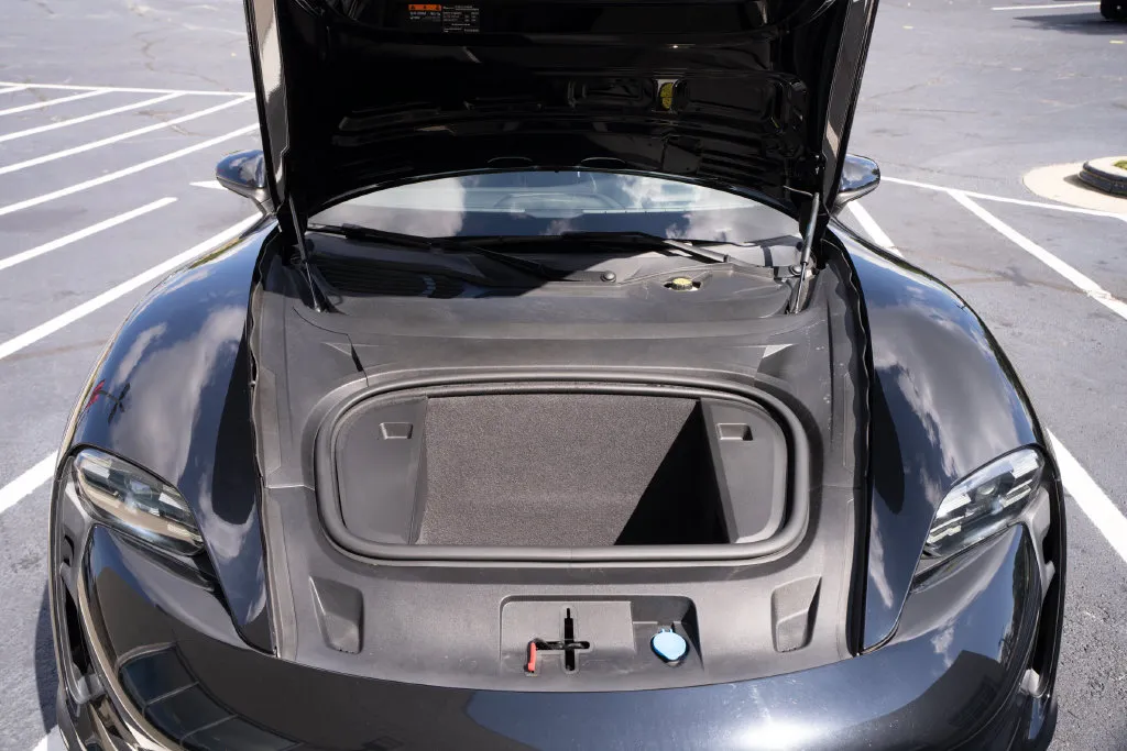Porsche Taycan photo 41
