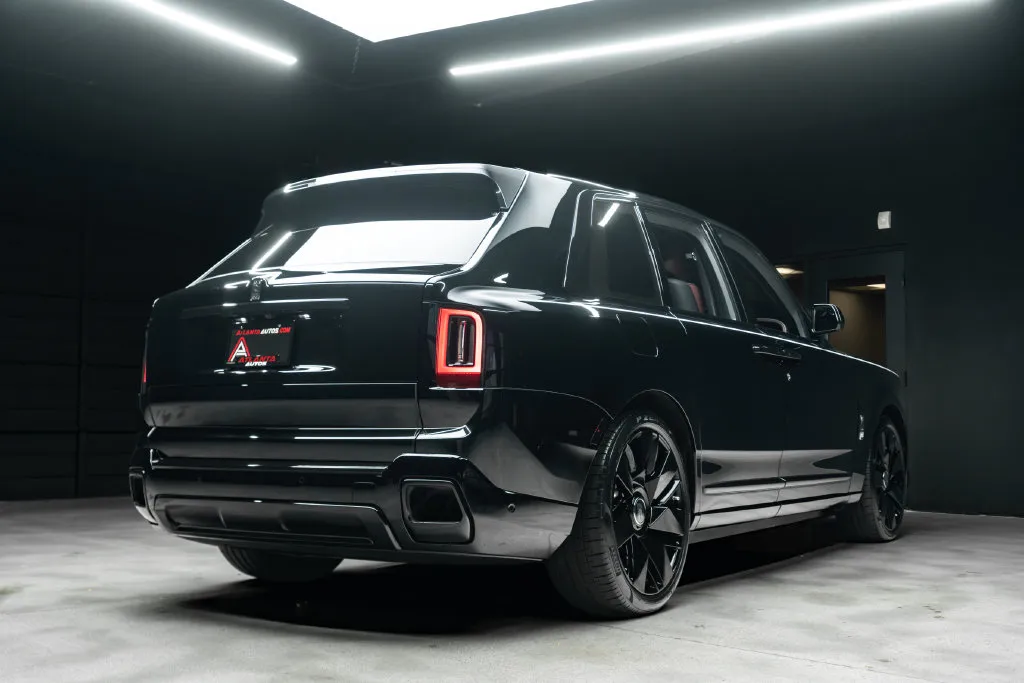 Rolls-Royce Cullinan photo 15