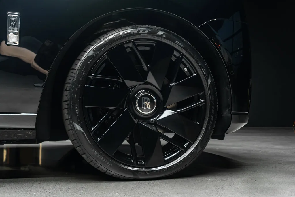 Rolls-Royce Cullinan photo 10