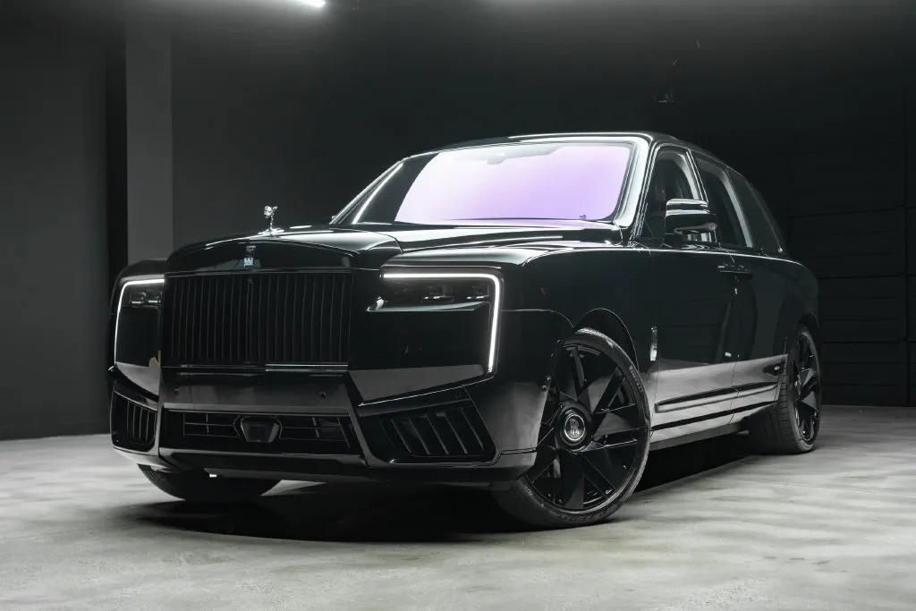 Rolls-Royce Cullinan photo 2