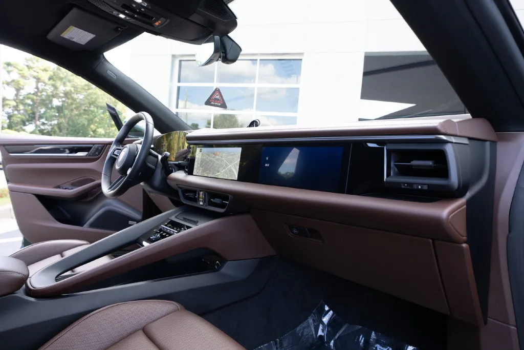 Porsche Macan photo 39
