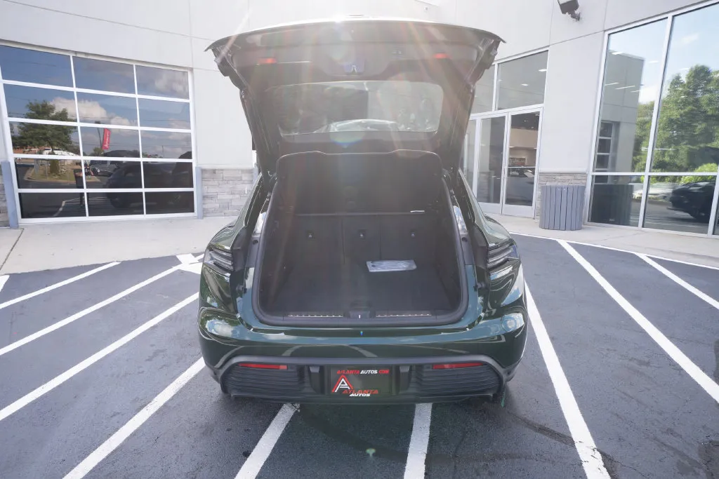 Porsche Macan photo 46