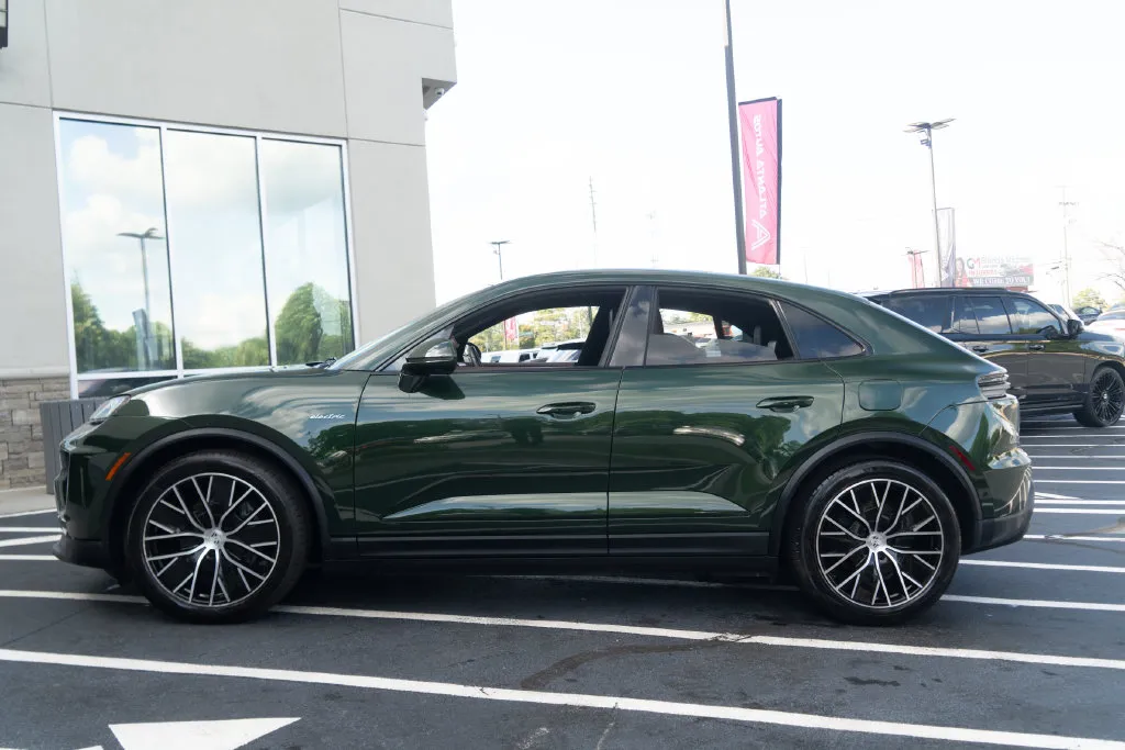 Porsche Macan photo 19