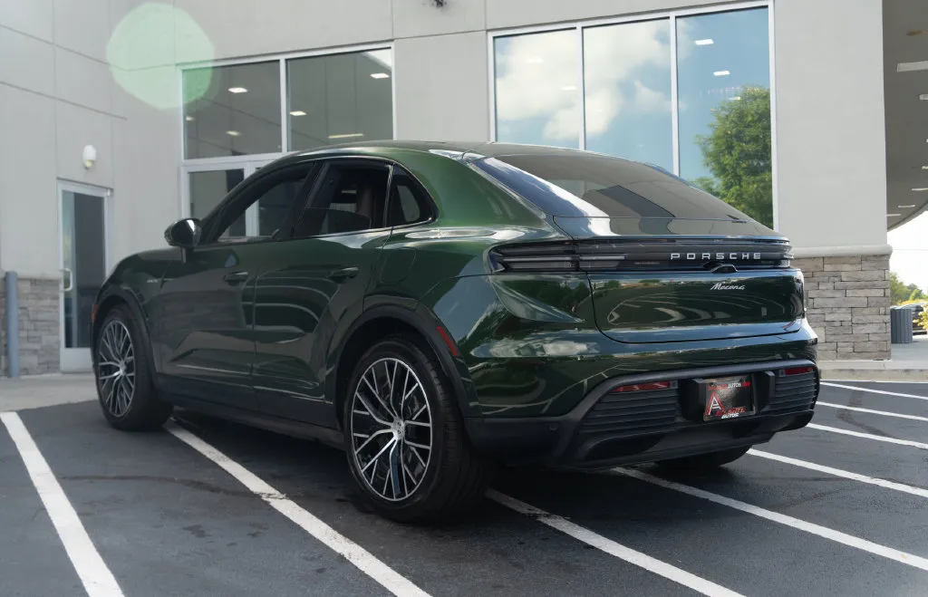 Porsche Macan photo 17