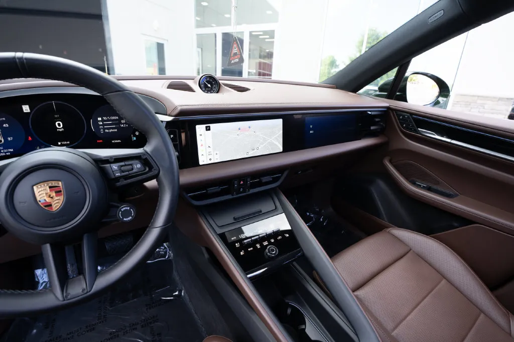 Porsche Macan photo 33