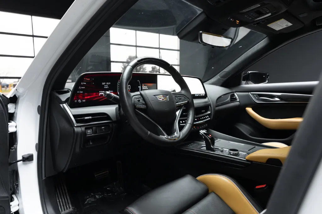 Cadillac CT5 photo 21