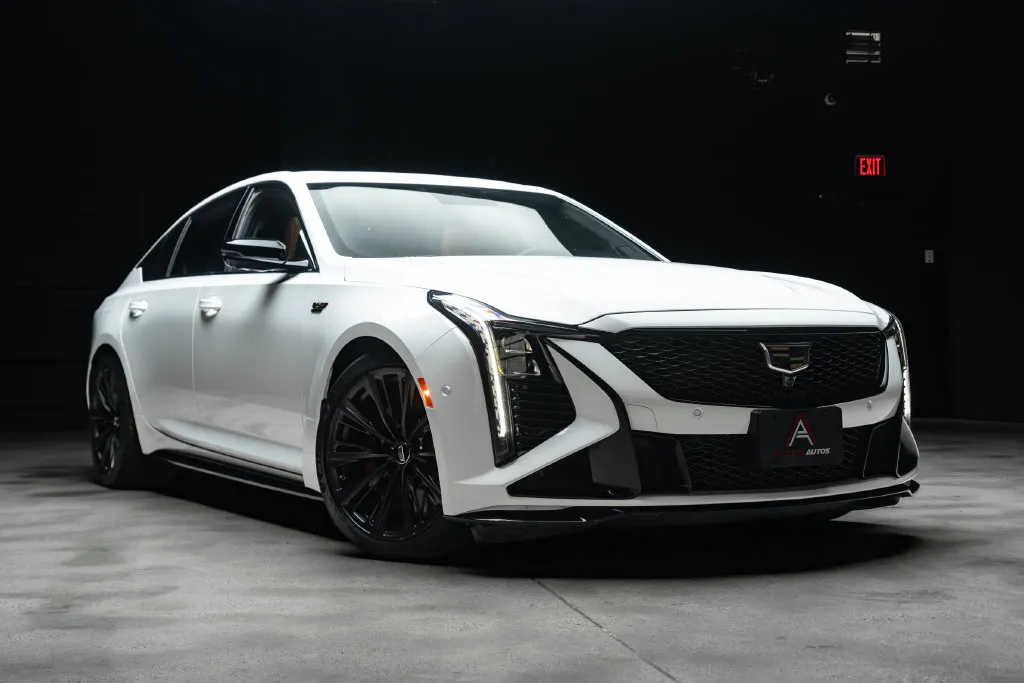 Cadillac CT5 photo 7