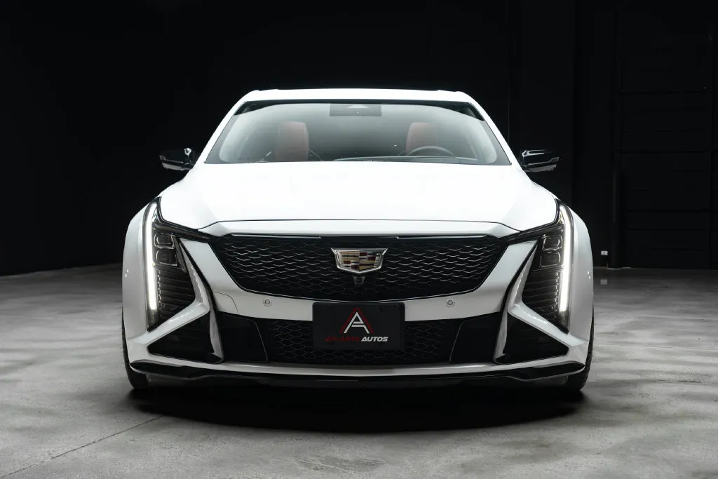 Cadillac CT5 photo 5
