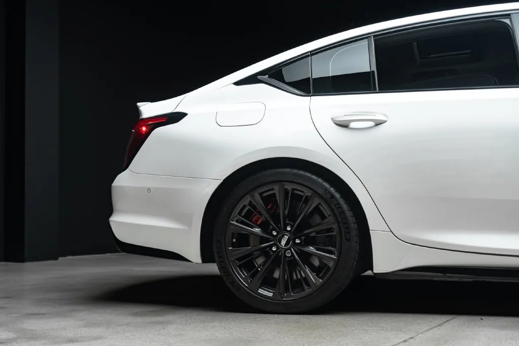 Cadillac CT5 photo 11