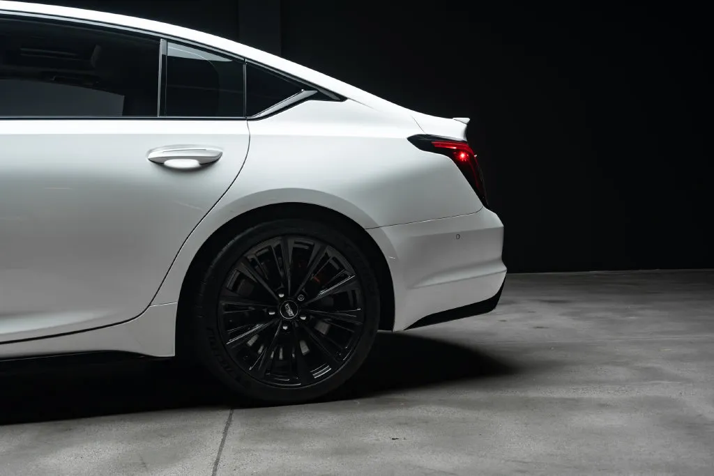 Cadillac CT5 photo 18