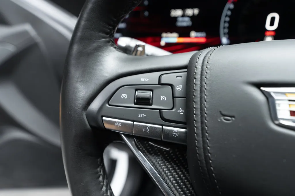 Cadillac CT5 photo 28
