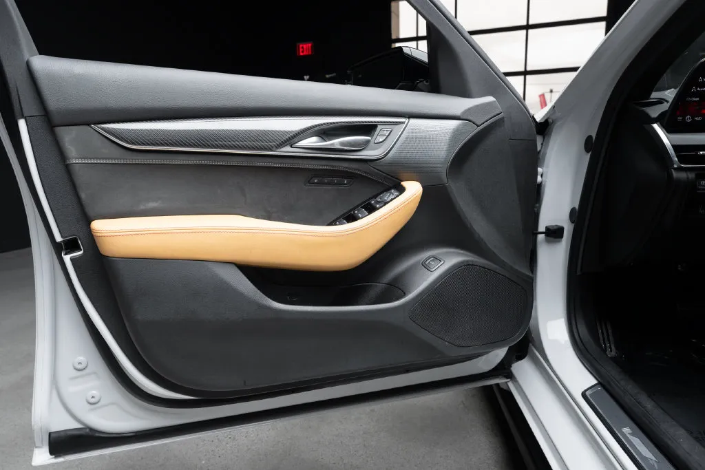 Cadillac CT5 photo 22