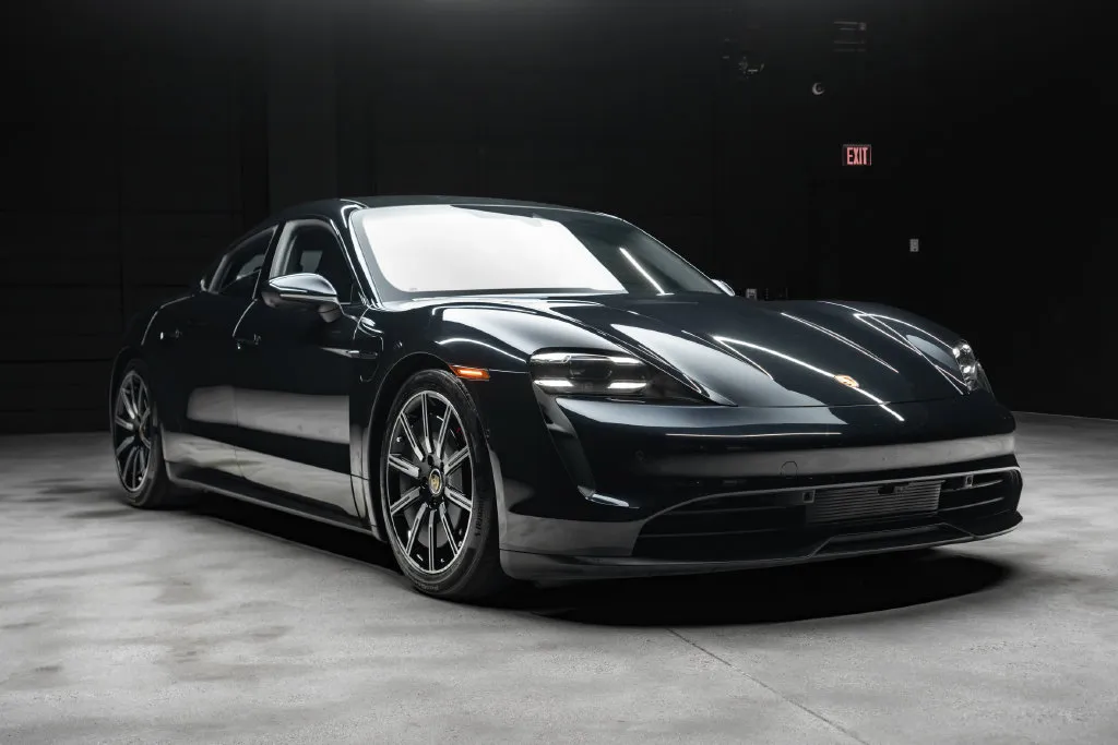 Porsche Taycan photo 7