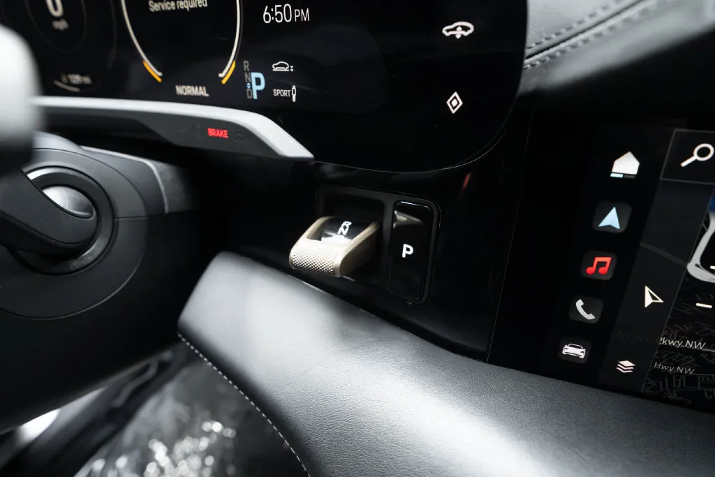 Porsche Taycan photo 31