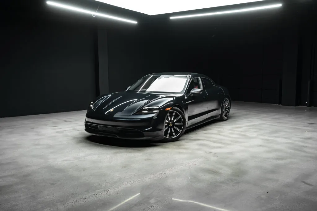 Porsche Taycan photo 49