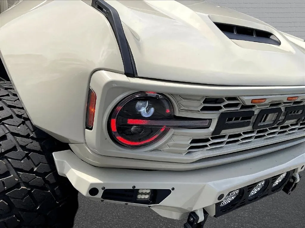 Ford Bronco photo 25