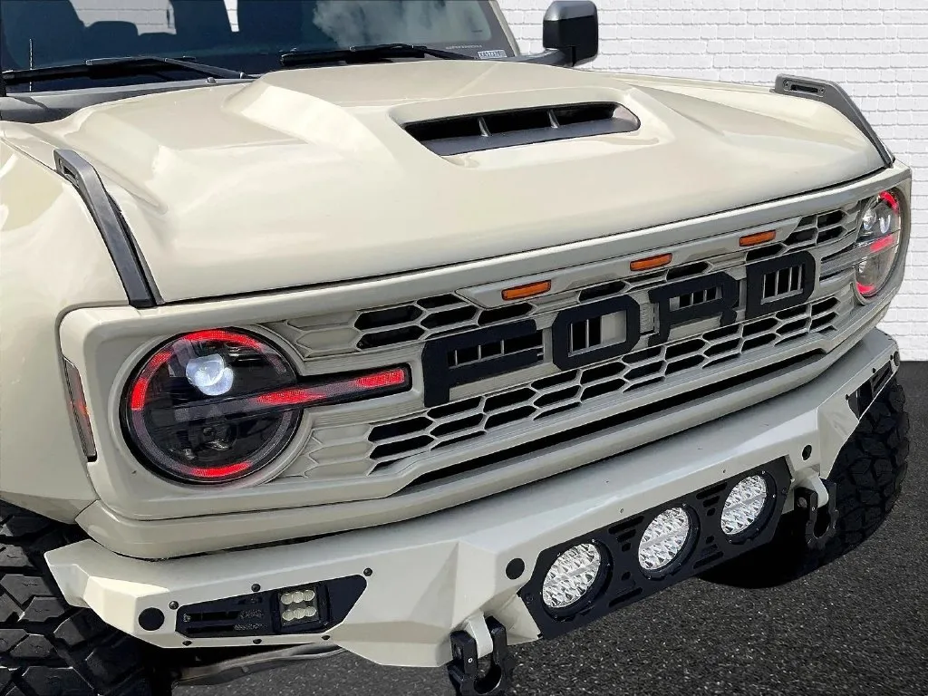 Ford Bronco photo 26