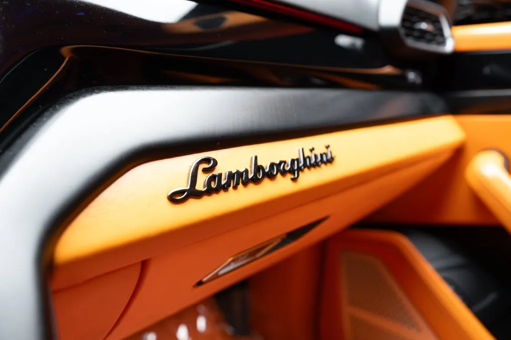 Lamborghini URUS photo 52