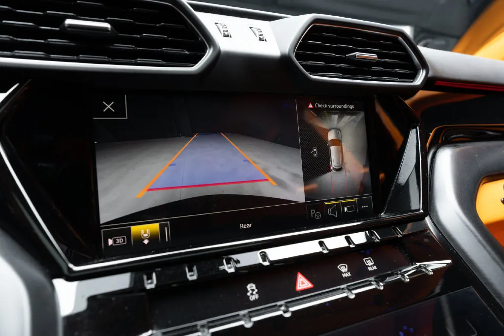 Lamborghini URUS photo 47
