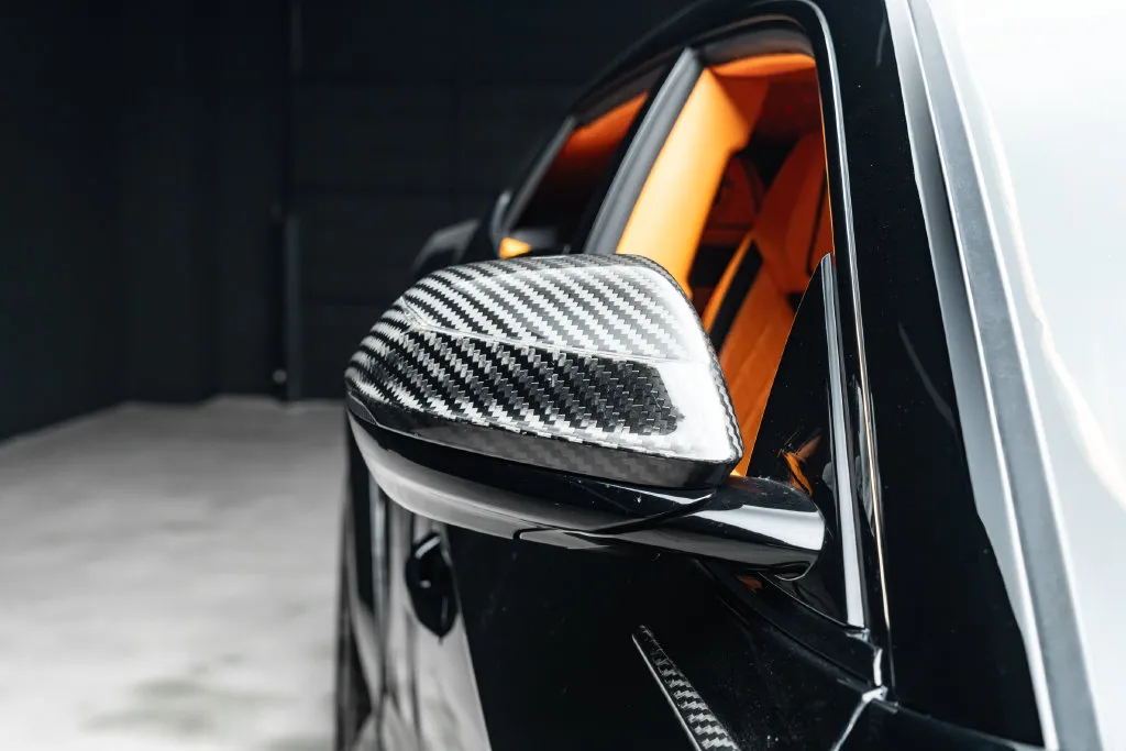 Lamborghini URUS photo 18