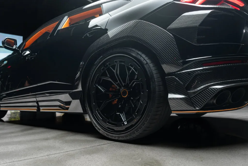 Lamborghini URUS photo 32