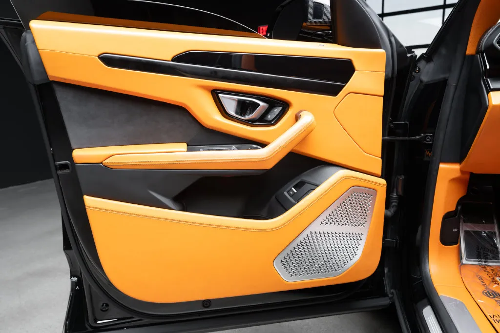 Lamborghini URUS photo 36