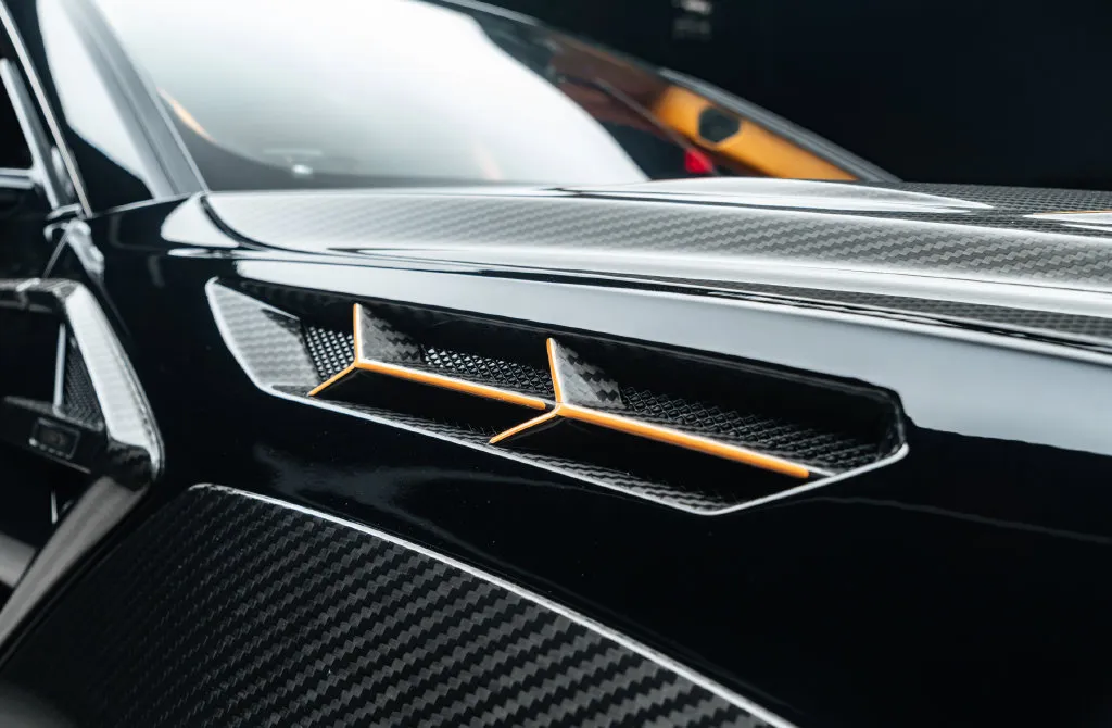 Lamborghini URUS photo 17