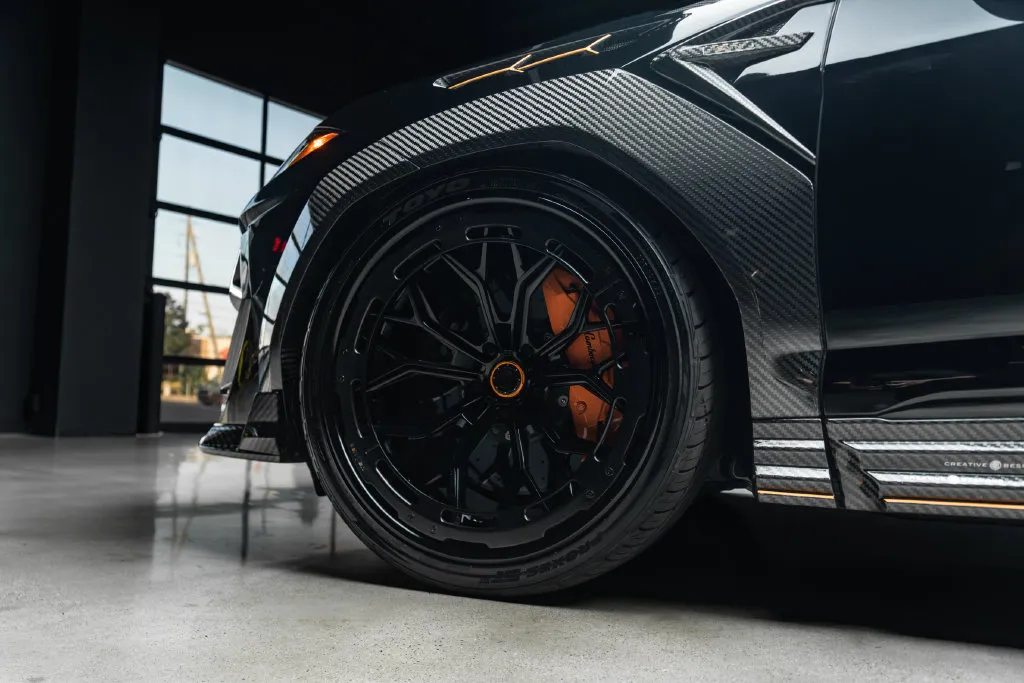 Lamborghini URUS photo 34