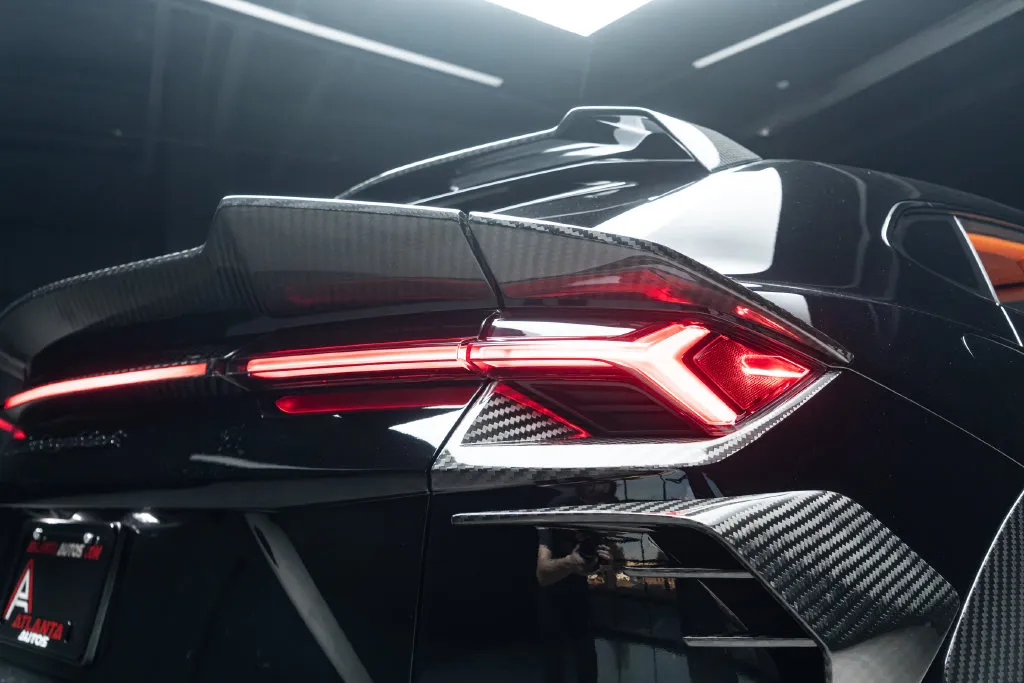 Lamborghini URUS photo 23