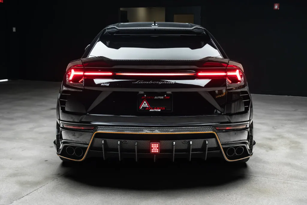 Lamborghini URUS photo 25