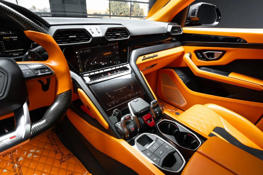Lamborghini URUS photo 45