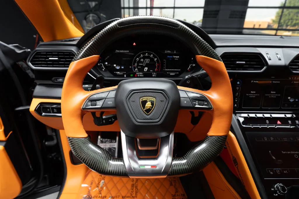Lamborghini URUS photo 41