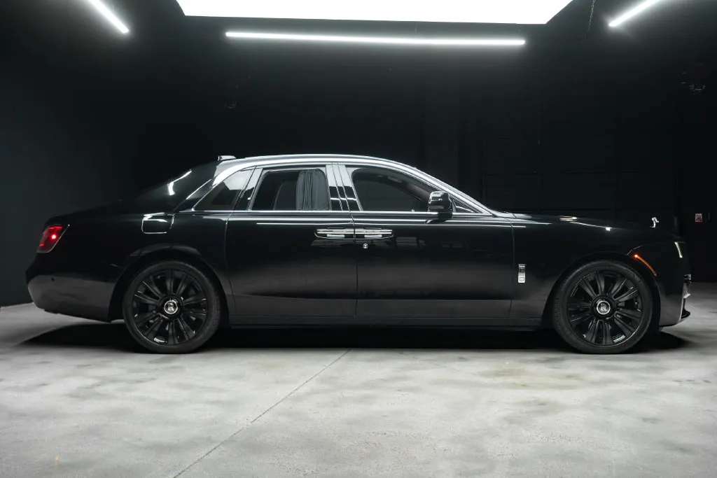 Rolls-Royce Ghost photo 10