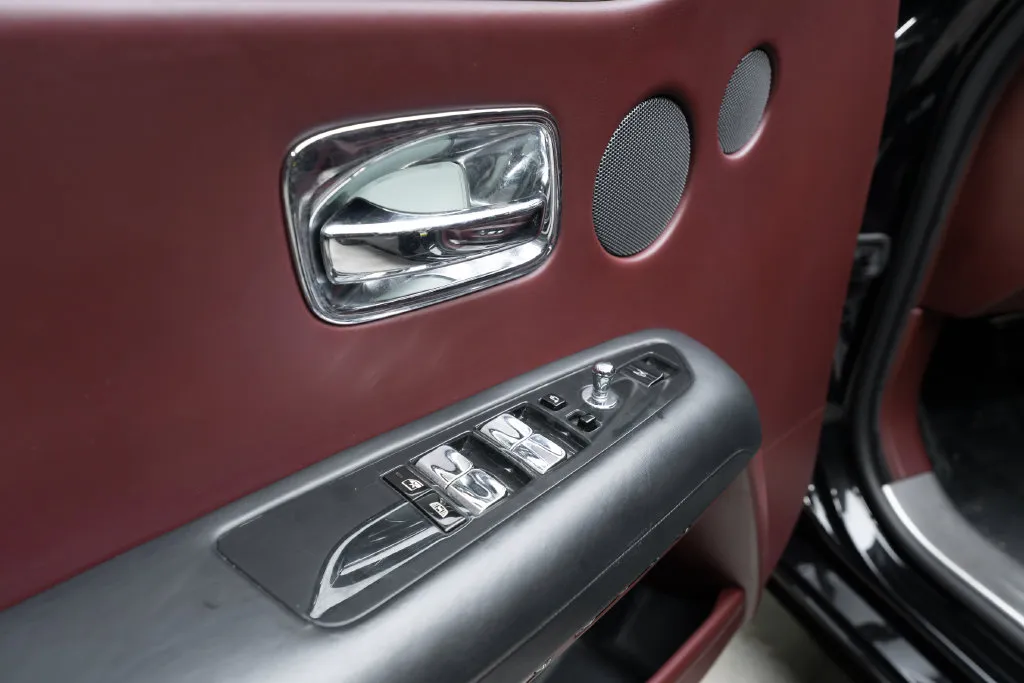 Rolls-Royce Ghost photo 25