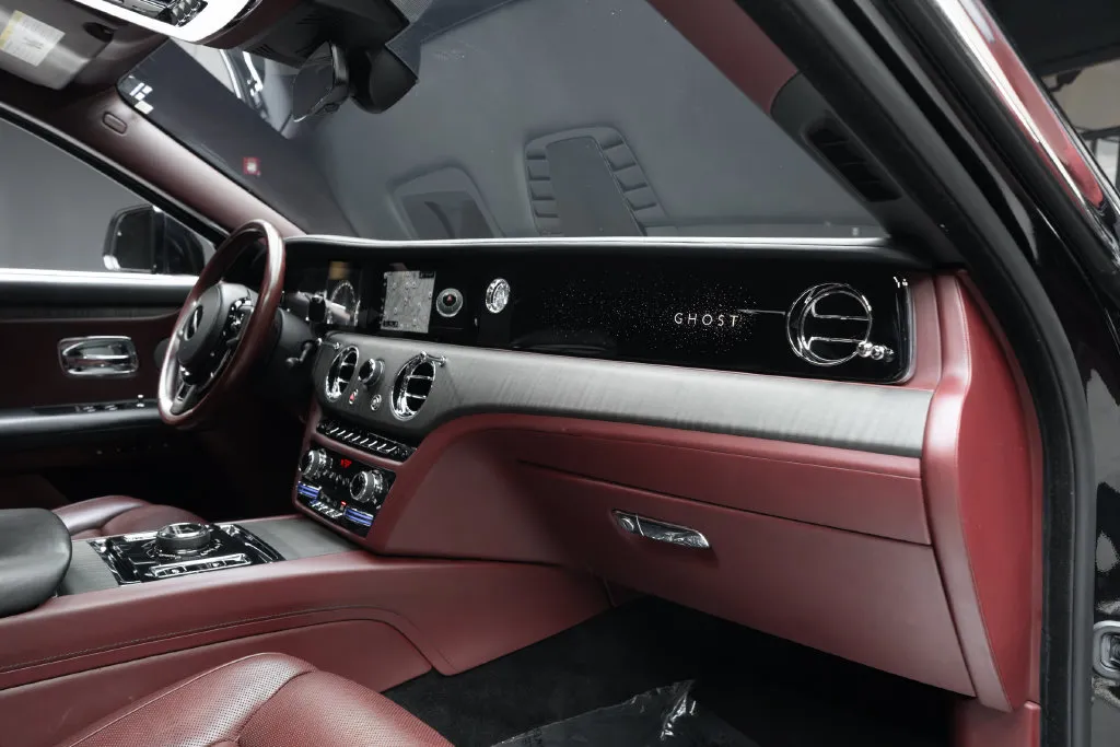 Rolls-Royce Ghost photo 40