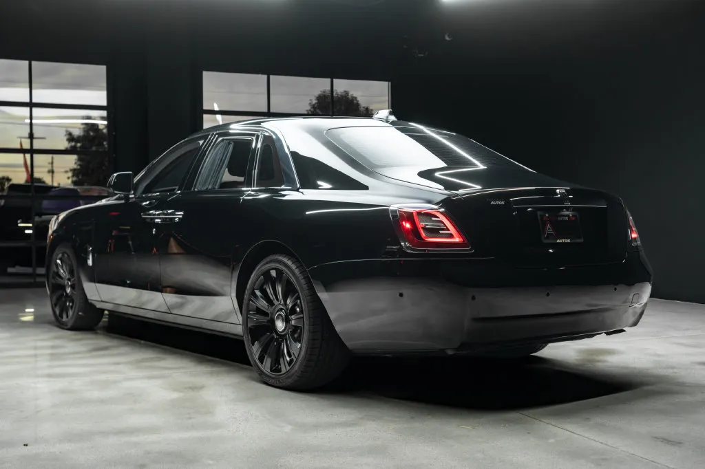 Rolls-Royce Ghost photo 18