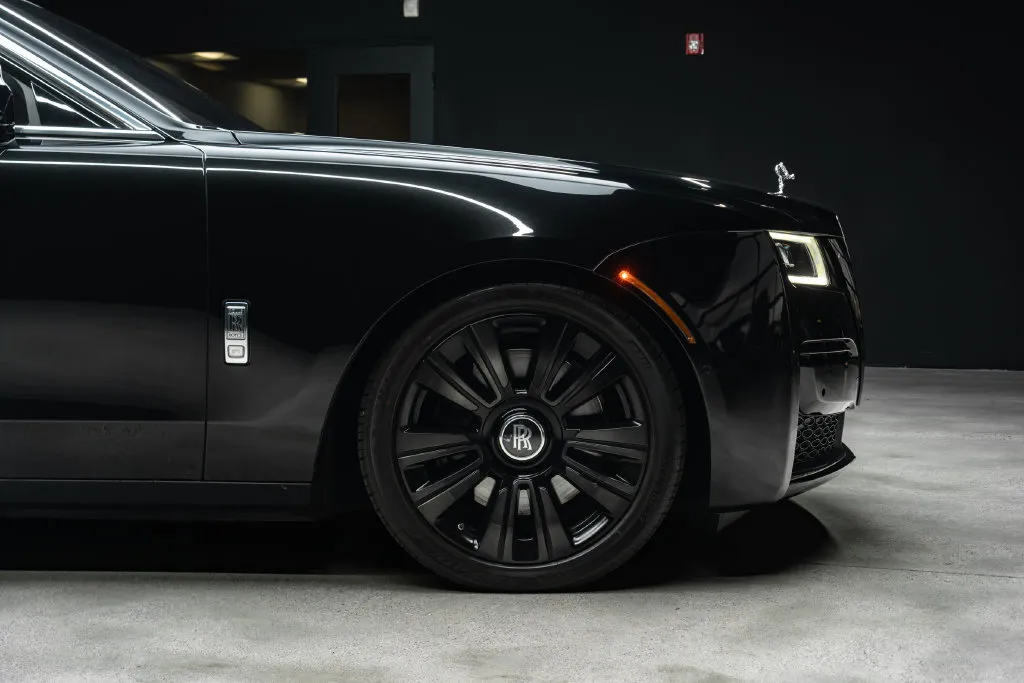 Rolls-Royce Ghost photo 8