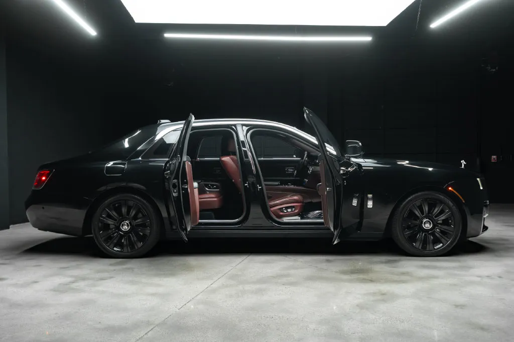 Rolls-Royce Ghost photo 12
