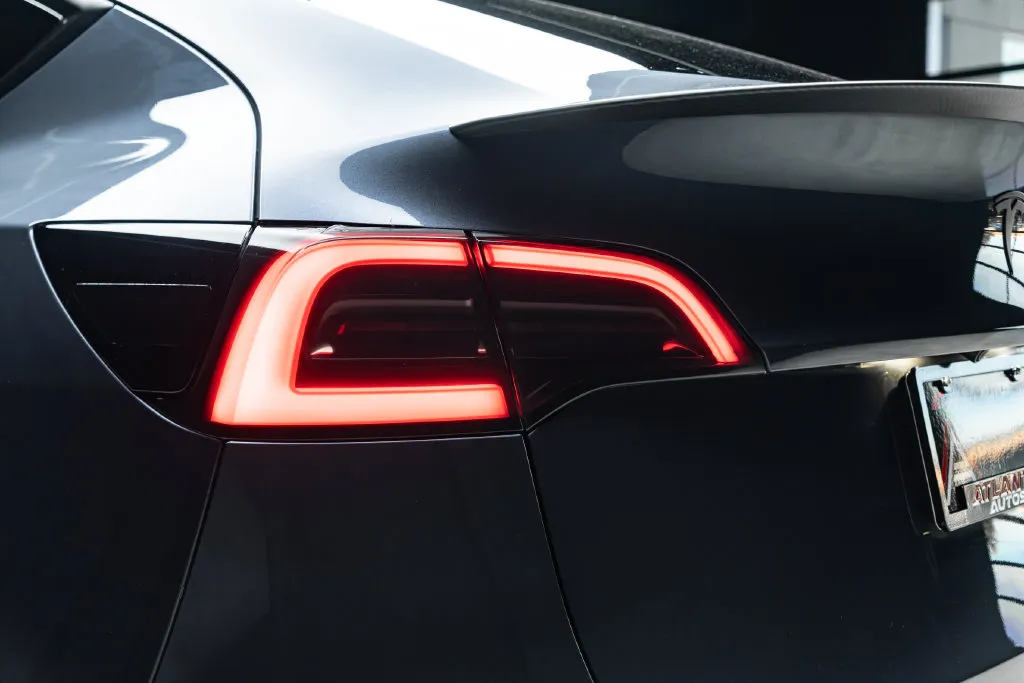 Tesla Model Y photo 14