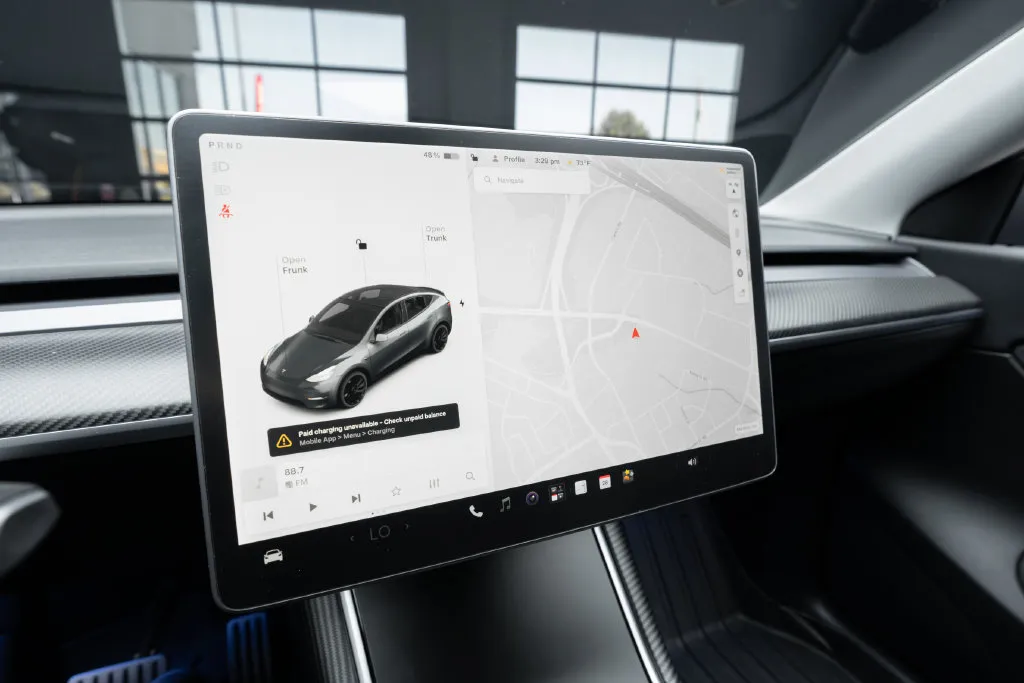Tesla Model Y photo 27