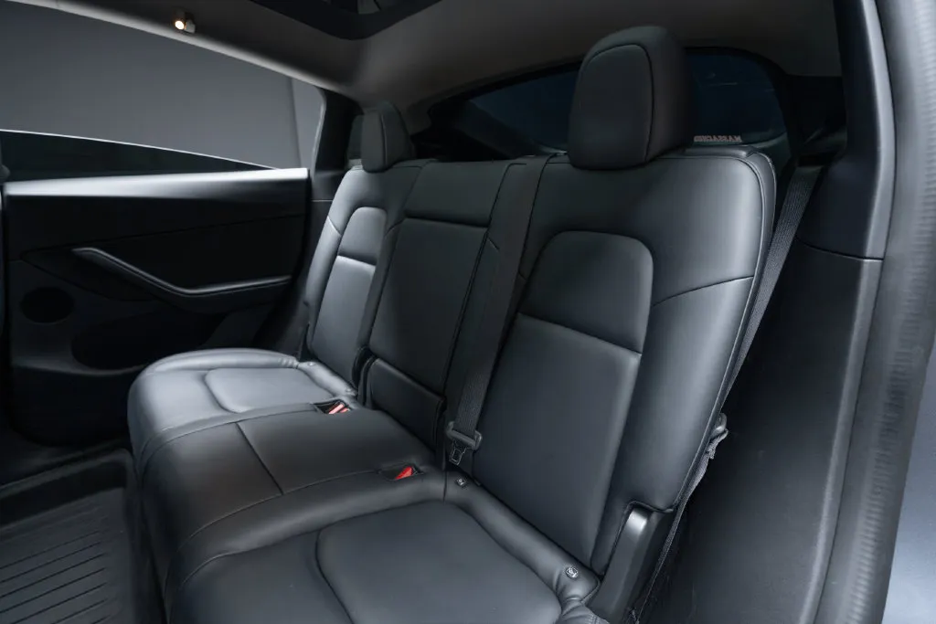 Tesla Model Y photo 35