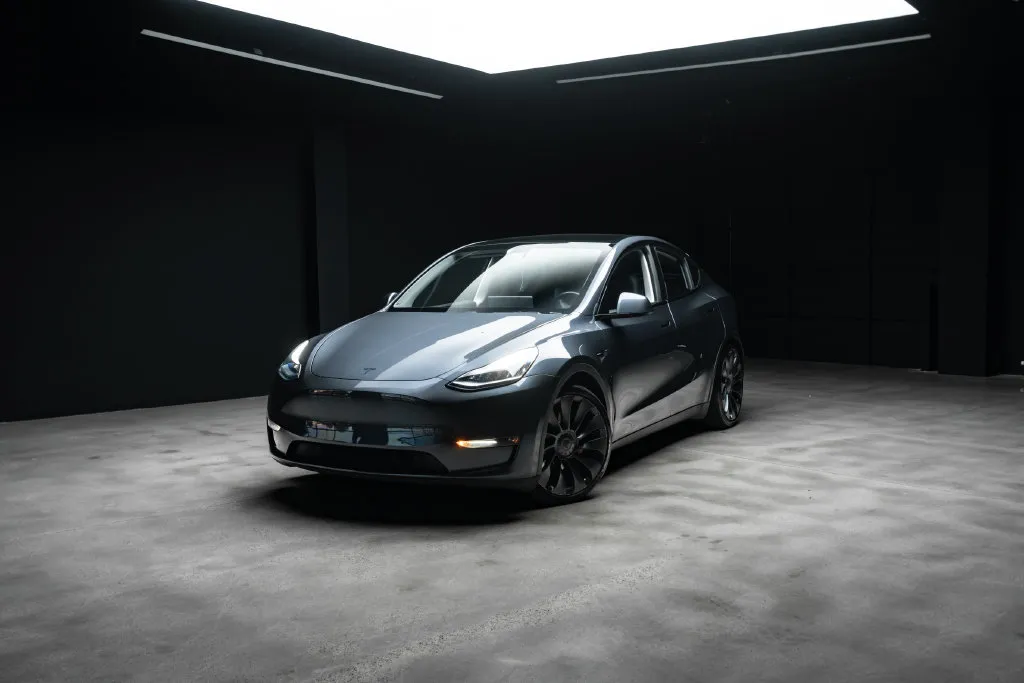 Tesla Model Y photo 39