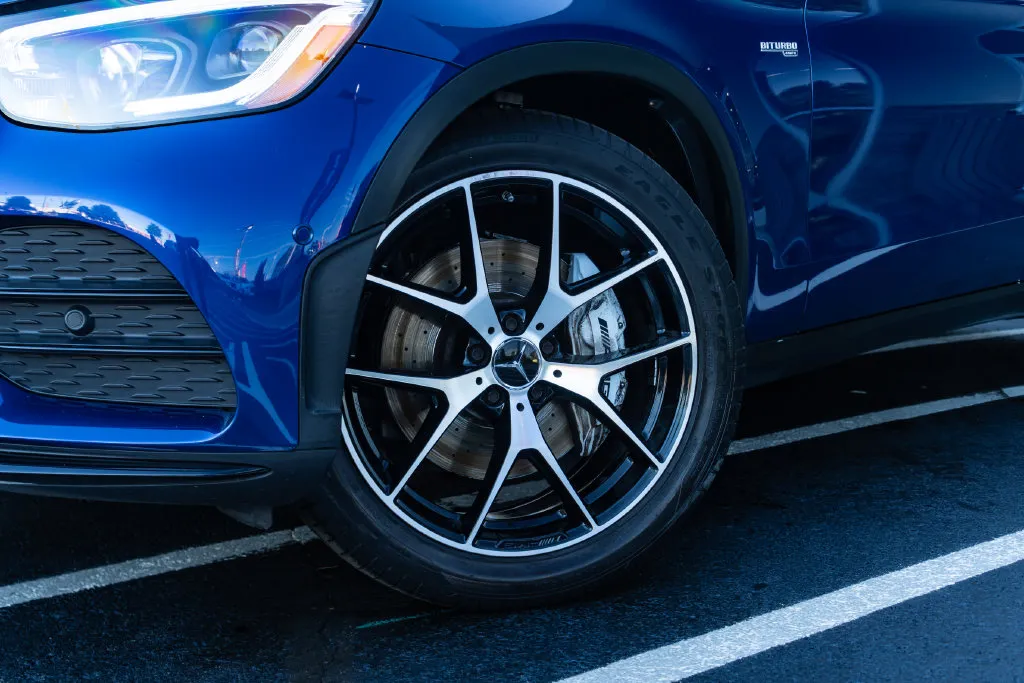 Mercedes-Benz GLC photo 2
