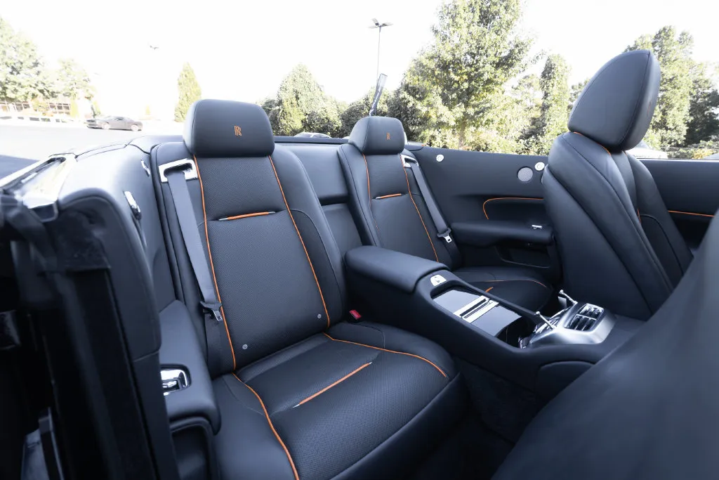 Rolls-Royce Dawn photo 43
