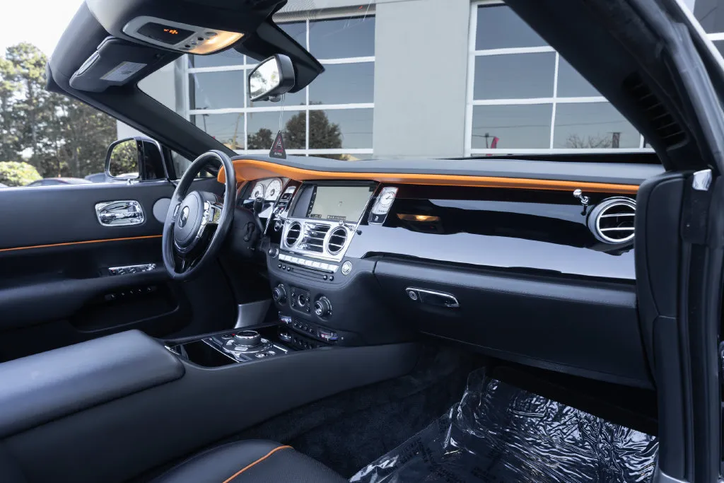 Rolls-Royce Dawn photo 41